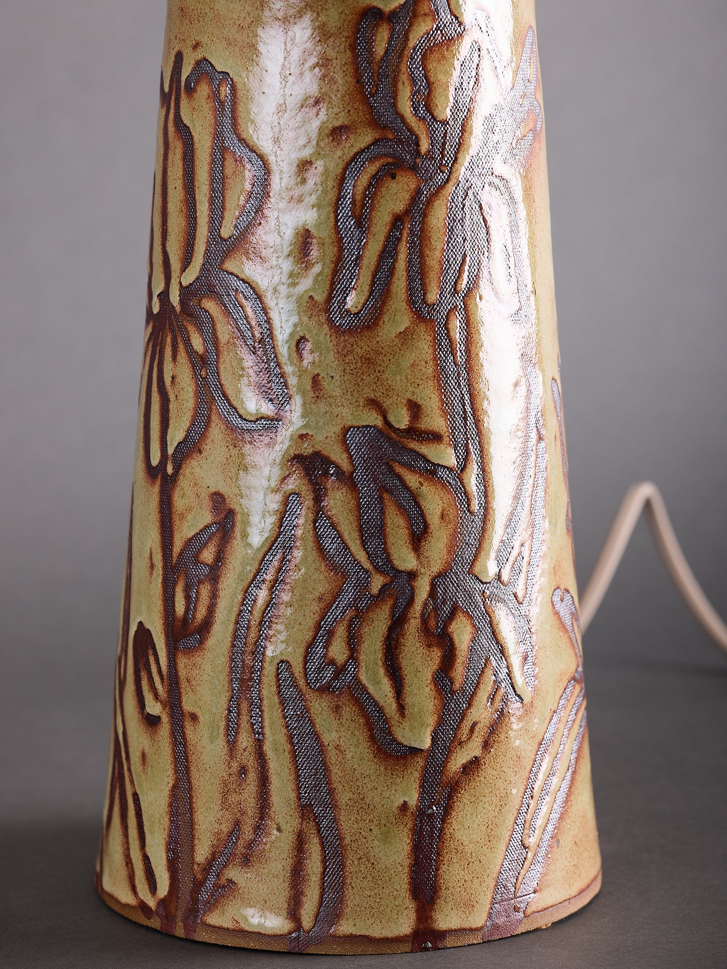 Iris Table Lamp
