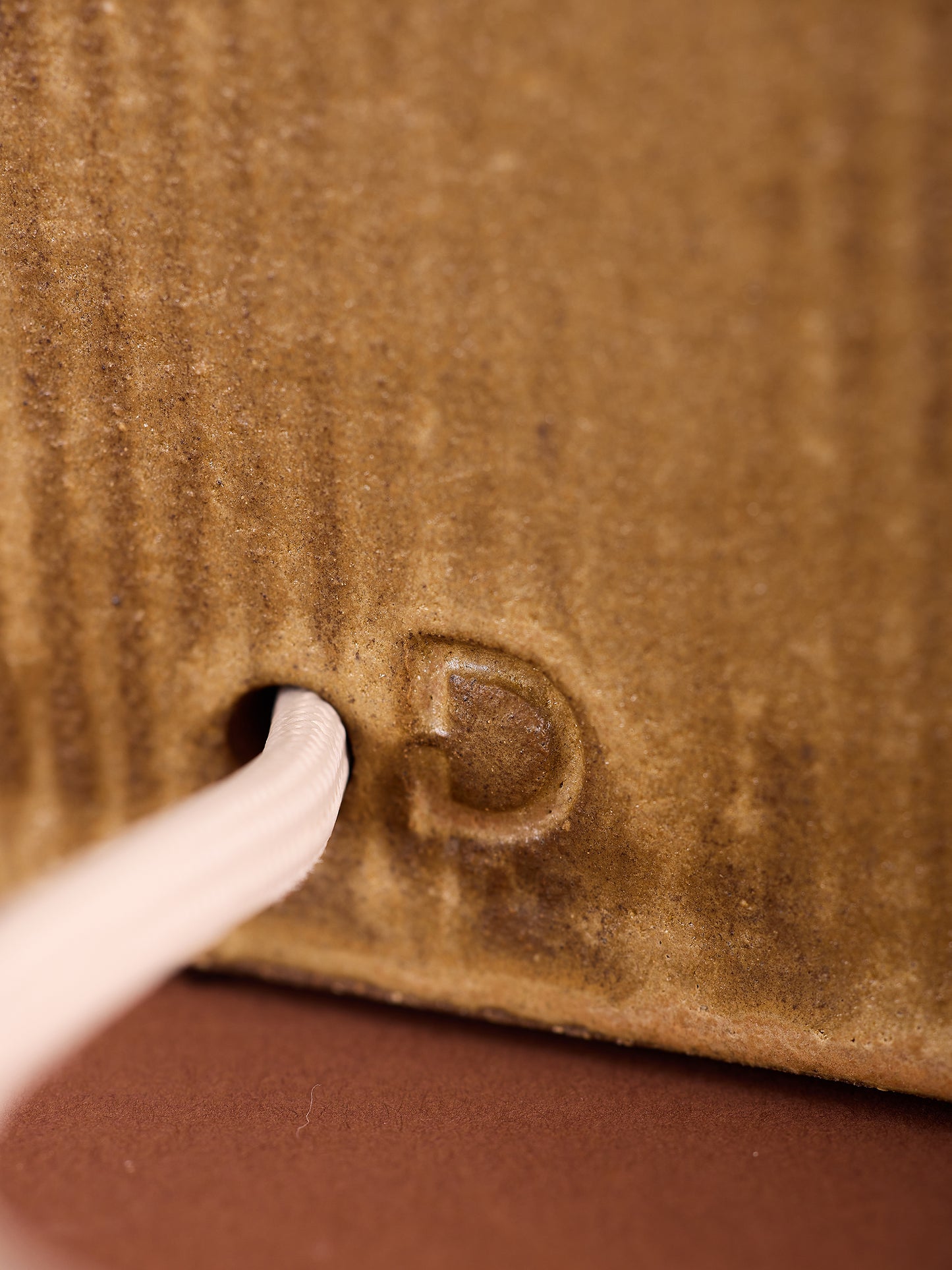 Caja Corta Table Lamp