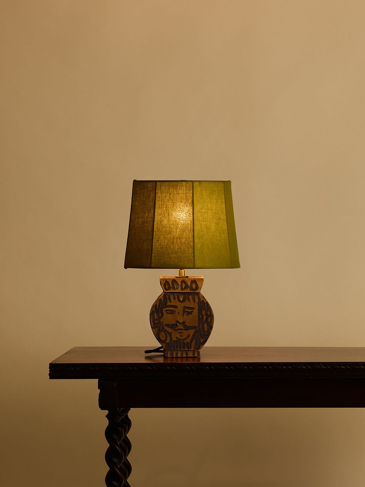Uomo Table Lamp