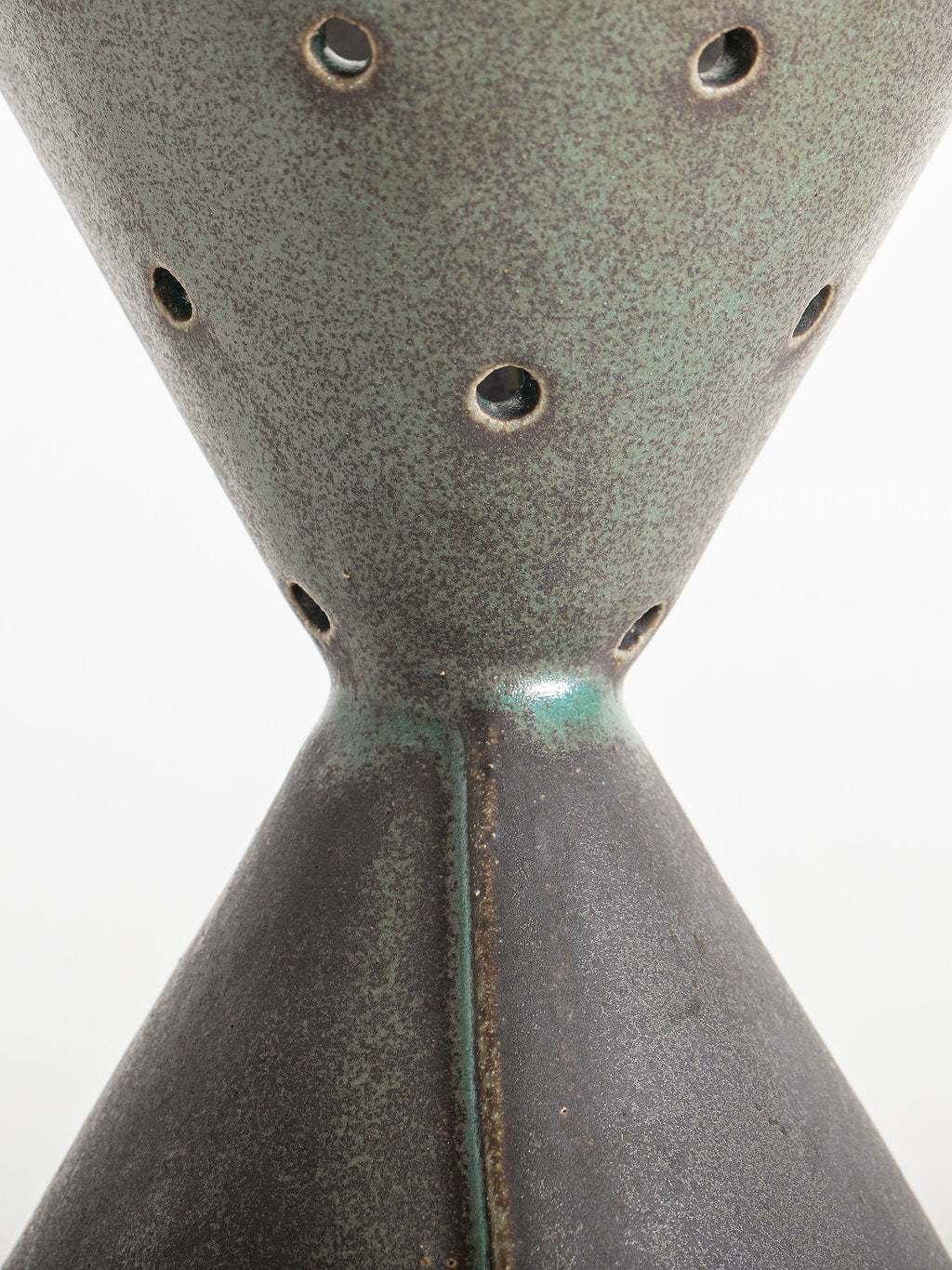 Hourglass Colander