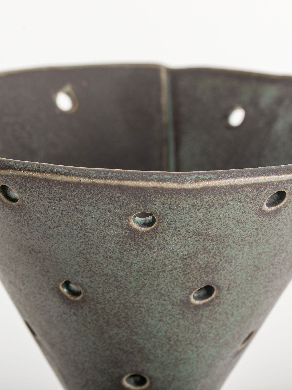Hourglass Colander