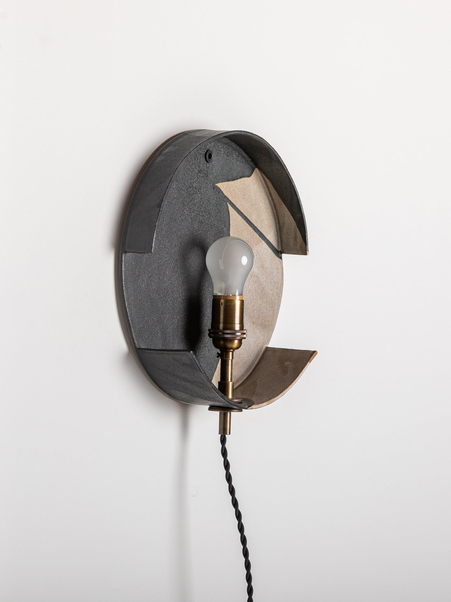 Hutton Sconce