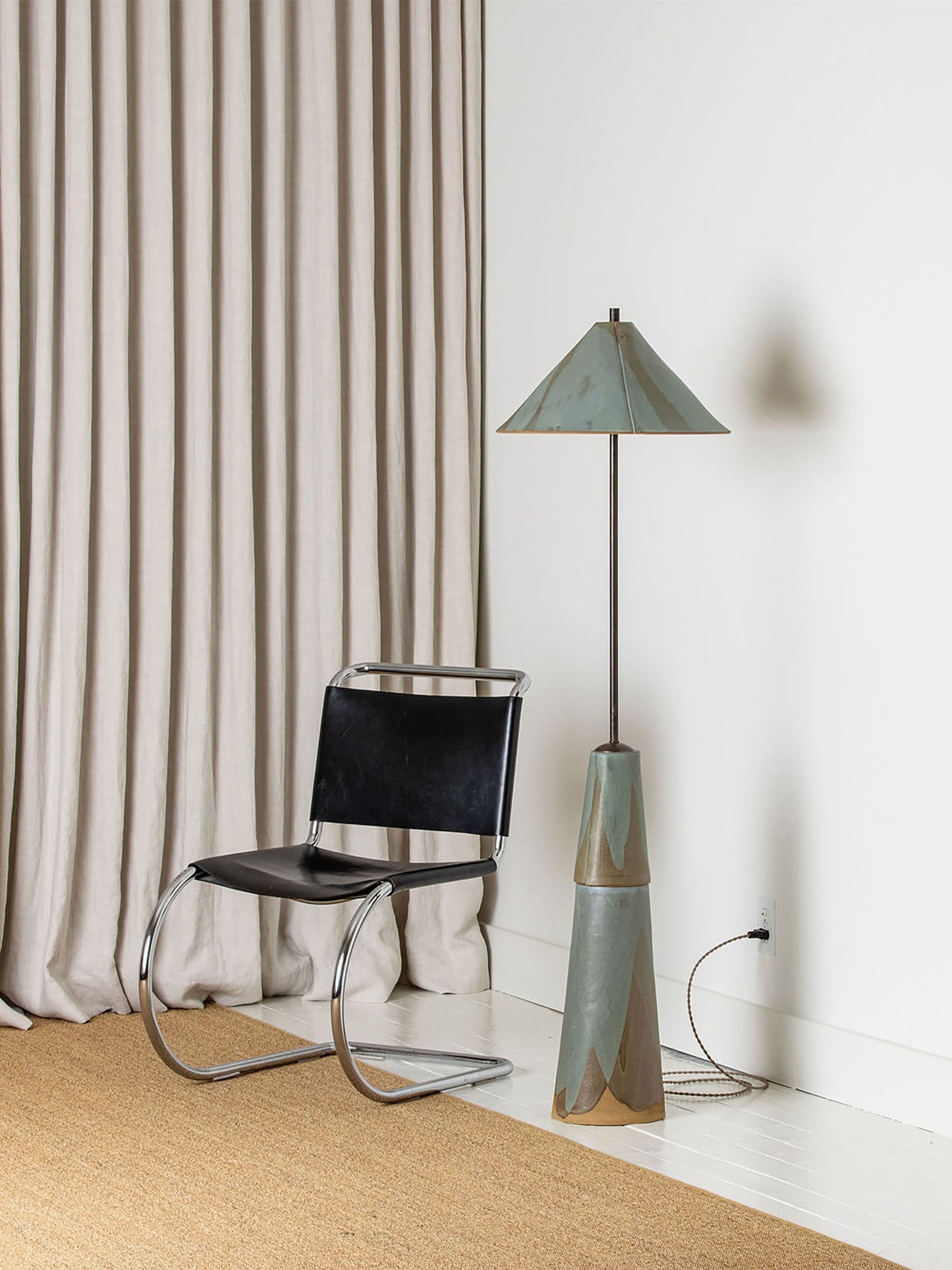 Mooring Floor Lamp with Ceramic Shade